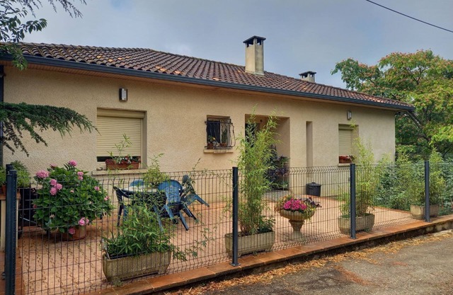 Agréable Maison Toute Équipée Classée 3 à Durfort Lacapelette