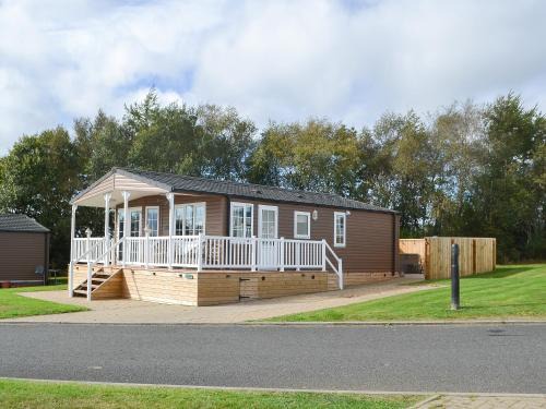 Aintree Lodge