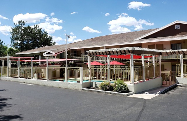 Airport Inn