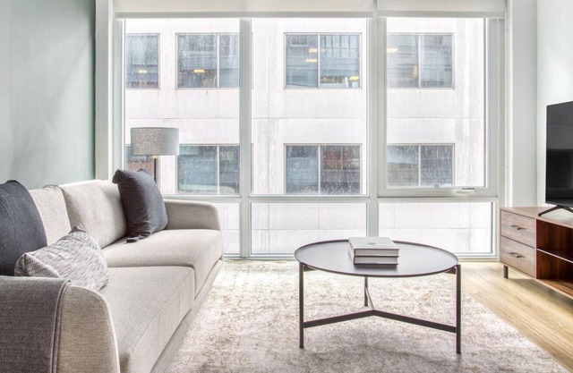Airy Mount Vernon 1BR w/ Gym, Pool & W/D, near Metro, by Blueground