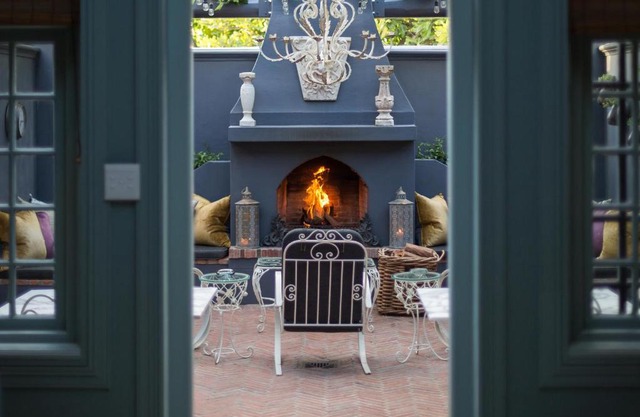 Akademie Street Boutique Hotel