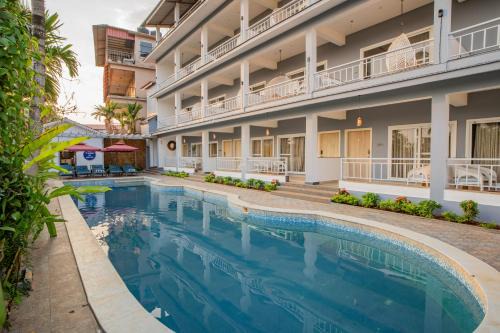 Alaya Stays Gracias Retreat near Ashvem Beach 3 minutes Walk From The Beach