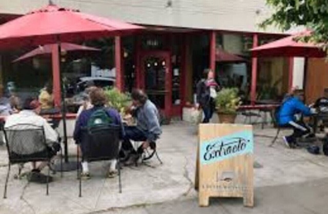 Alberta Arts w/Hot Tub & Yoga Studio!
