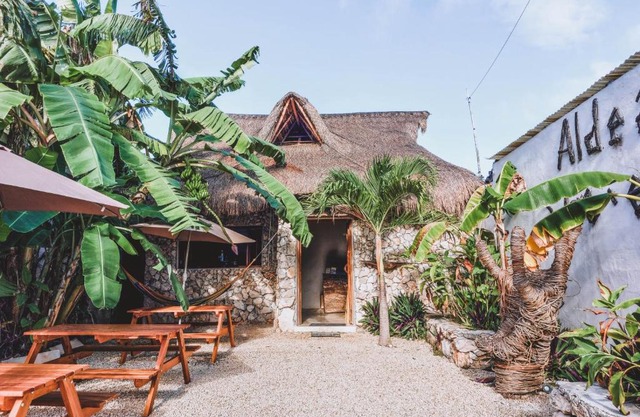 Aldea Che-Eek , con acceso a un club de playa privado