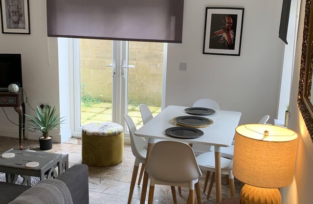 Allure Watford Apartment
