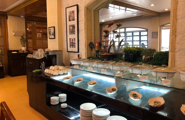 Aloha Hotel