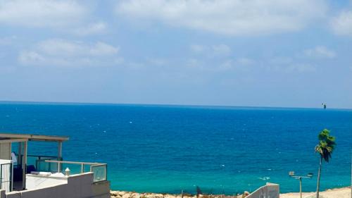 Alonas Apartments Bat Galim
