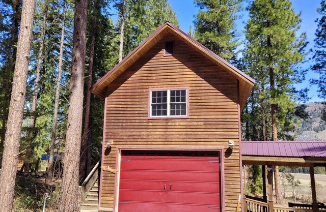 Alpine Valley Loft-Perfect Little Getaway Close to the Ski trail!