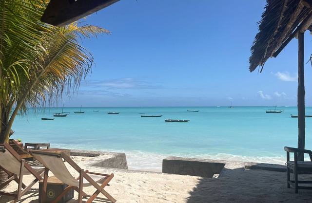 Aluna Beach Apartments