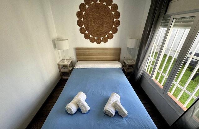 Alvarado - House near airport and station