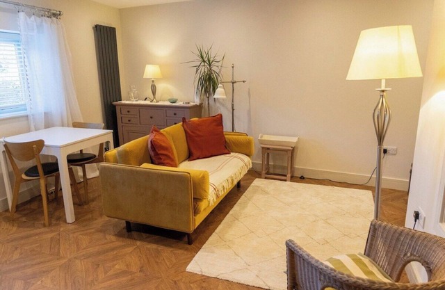 Amarelo apartment in the heart of Charlbury