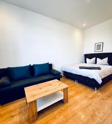 Amazing 3BR Apt, Very Central in Vienna