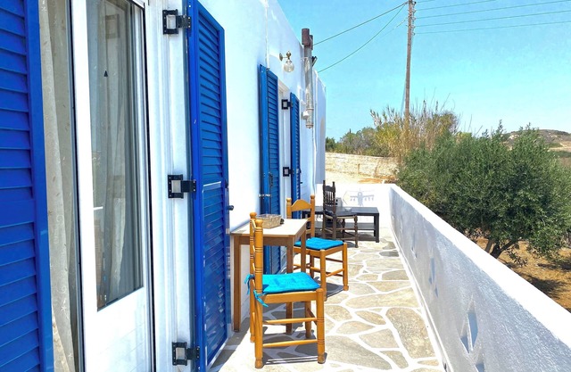 Amazing Blue Marsis Apartment in Paros