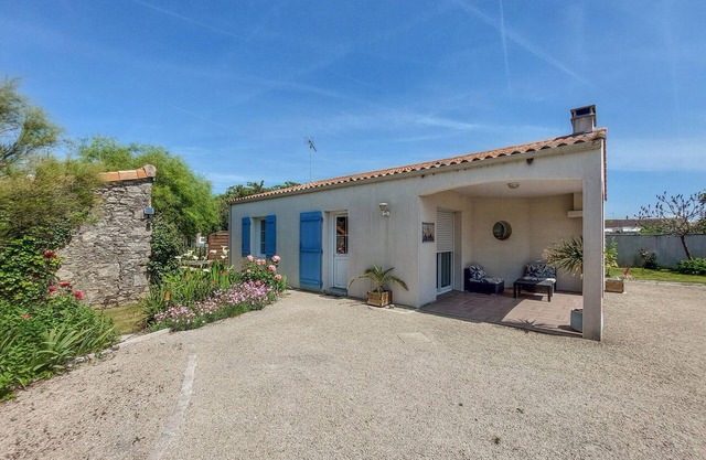 Amazing home in Saint Michel en l'Herm