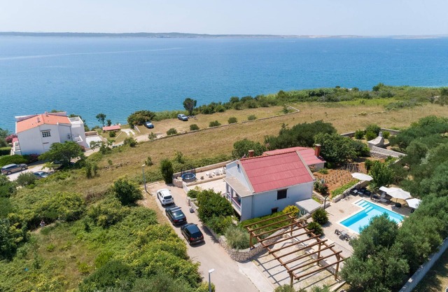 Amazing home in Rtina