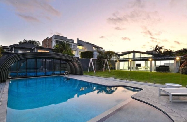 Amazing Ocean Villa close to Natural Rock Pools
