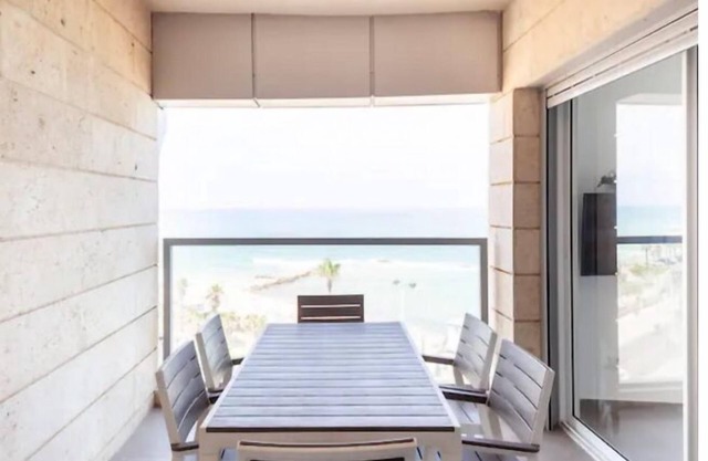Amazing Sea View 3 BR APT Iconic Tower