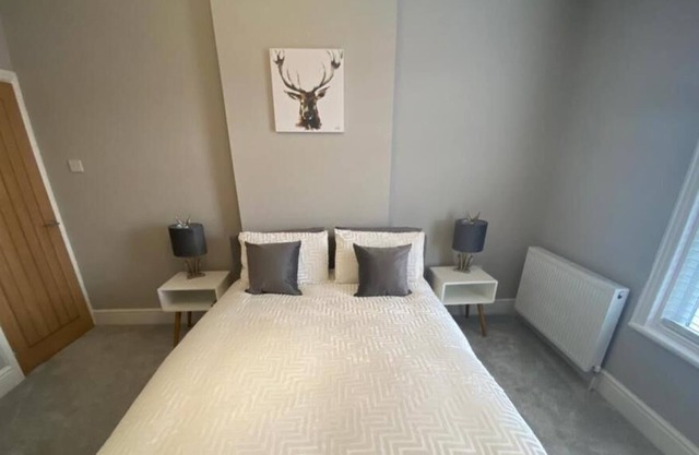 Amazing Two Bedroom Apartment - SR
