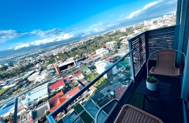 Amazing views & amenities Q-BO