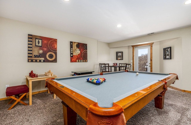 Amazing Views of Cogan Valley ~ Fire Pit, Hot Tub, NOW Pet Friendly!