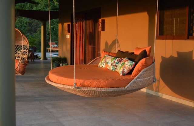 American comfort/Costa Rican Flair! Luxury home in the jungle with ocean views!