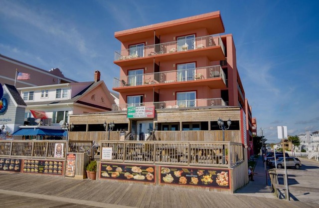 Americana Motor Inn on Boardwalk