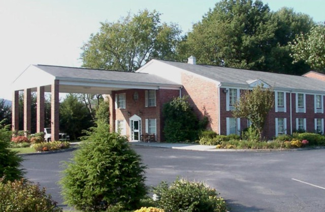Americourt Hotel and Suites - Elizabethton