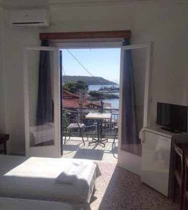Ammoudia Rooms