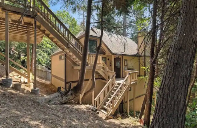 Among the Pines + BBQ & 2 Patios + Incredible View
