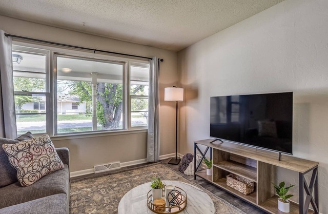 Andover Abode - sleeps 6