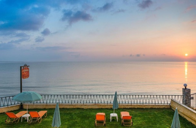 Andreolas Luxury Suites