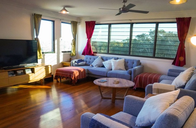 Angourie Beach Unit - quiet cul-de-sac
