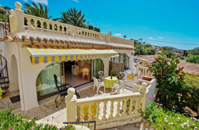 Anita - holiday bungalow with sea view in Teulada