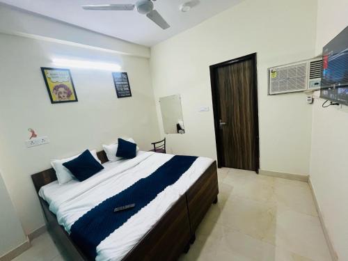 Anmol Residency - Near Saket Metro