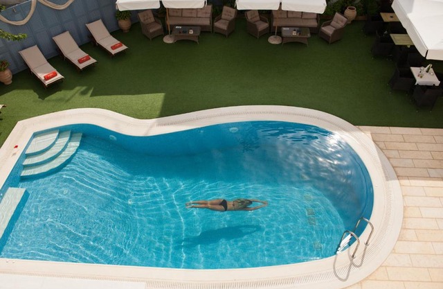 Anna Platanou Hotel