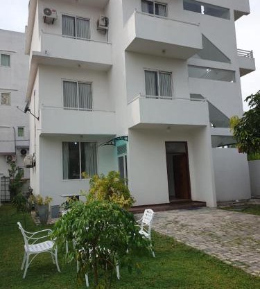 Anne's Airport Transit Villa & Hotel