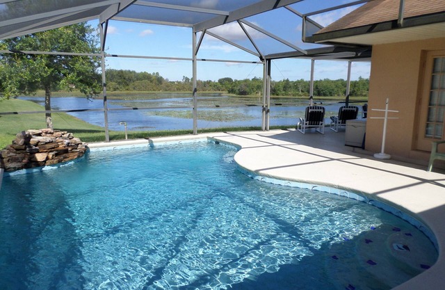 ANTIGUA Lake View Villa with Peaceful Pool & Waterfall. Free Wi Fi !🌴🌞