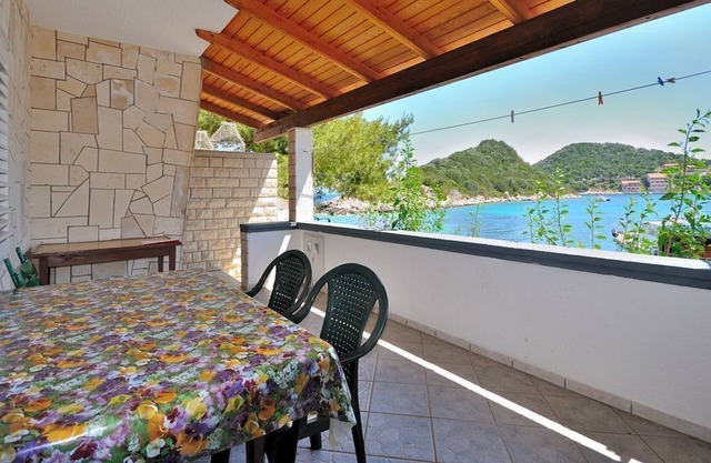 Apartments Ivka (53971-A1) - Zaklopatica - island Lastovo