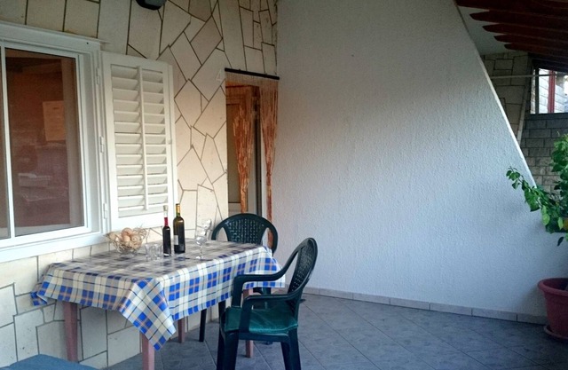 Apartments Ivka (53971-A4) - Zaklopatica - island Lastovo