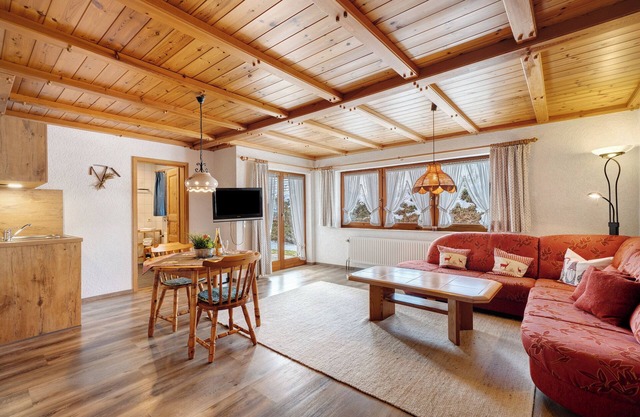 Apartment 'Kandelblick Mit 60qm' with Mountain View, Private Terrace and Wi-Fi