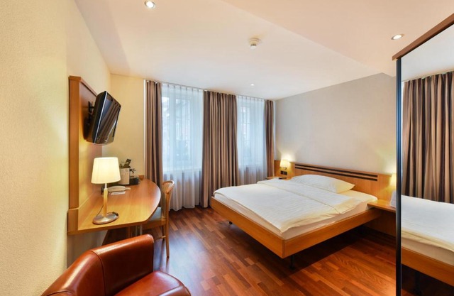 Apart Hotel Amadeo
