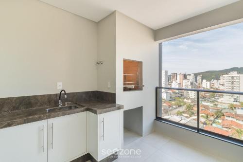 Apart with barbecue 550m from the beach UPS1002