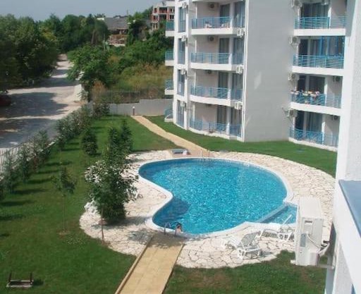 Apartament în complex cu piscină la Balcic BG