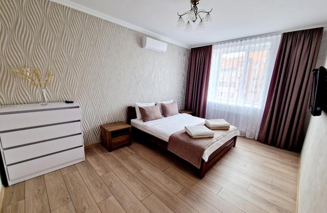 Apartament on Chornovola, 40 ЖК "Варварівка"