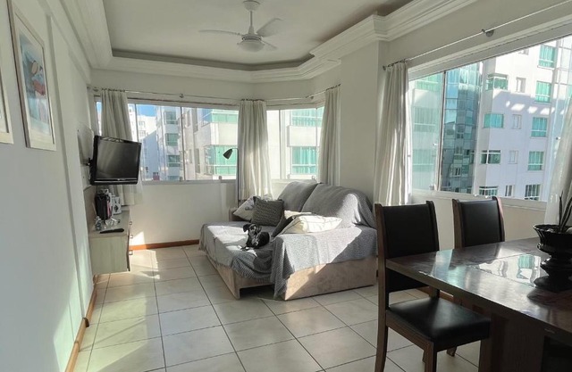 Apartamento 2 quartos completo 200 m da praia