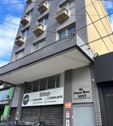 Apartamento com pátio um dormitório próximo do Sogipa