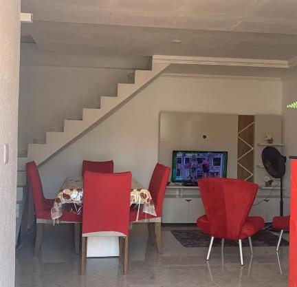 Apartamento Duplex Mobiliado em São Pedro da Aldeia