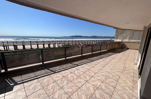 APARTAMENTO FRENTE MAR