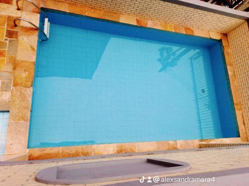 Apartamento grande com piscina