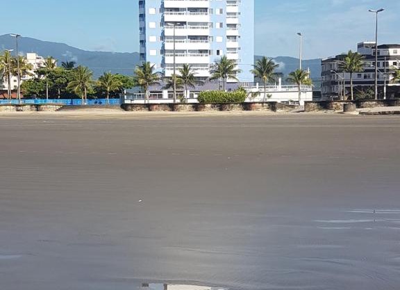 Apartamento pé na areia